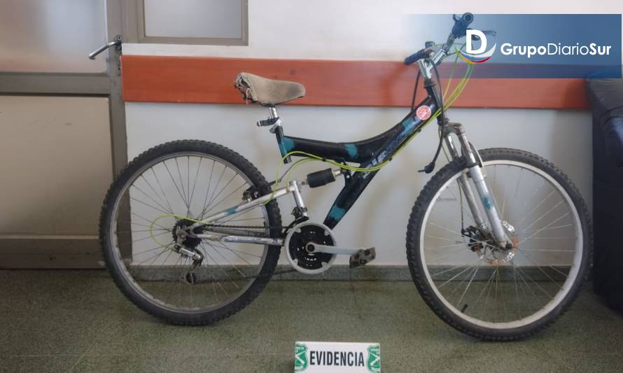 Se le ocurrió robar una bicicleta y justo frente a carabineros