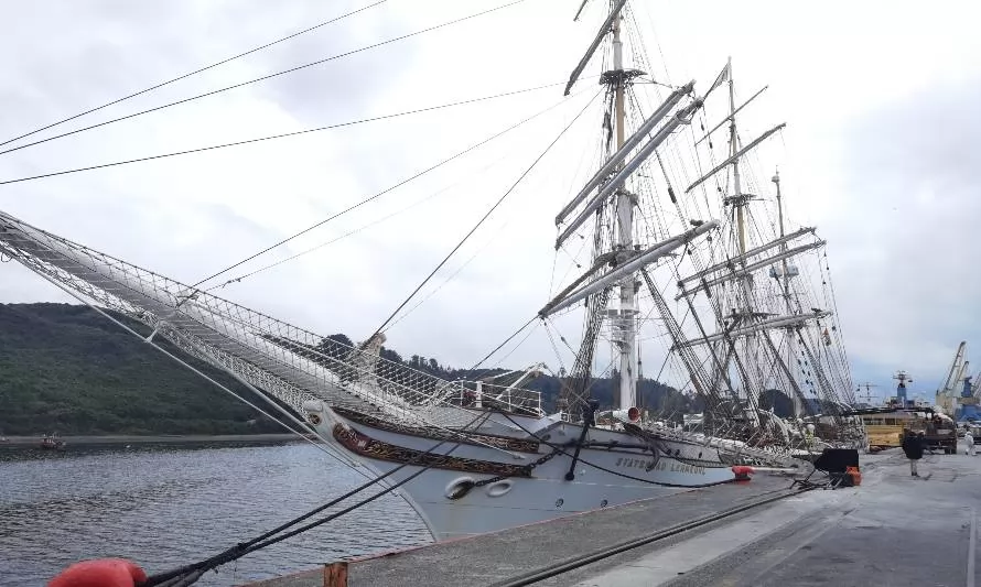 Arribó a Puerto Montt buque escuela noruego donde se realizará seminario de innovación acuícola