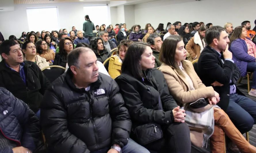 Encuentro de diálogo social reúne a dirigentes sindicales de Los Lagos