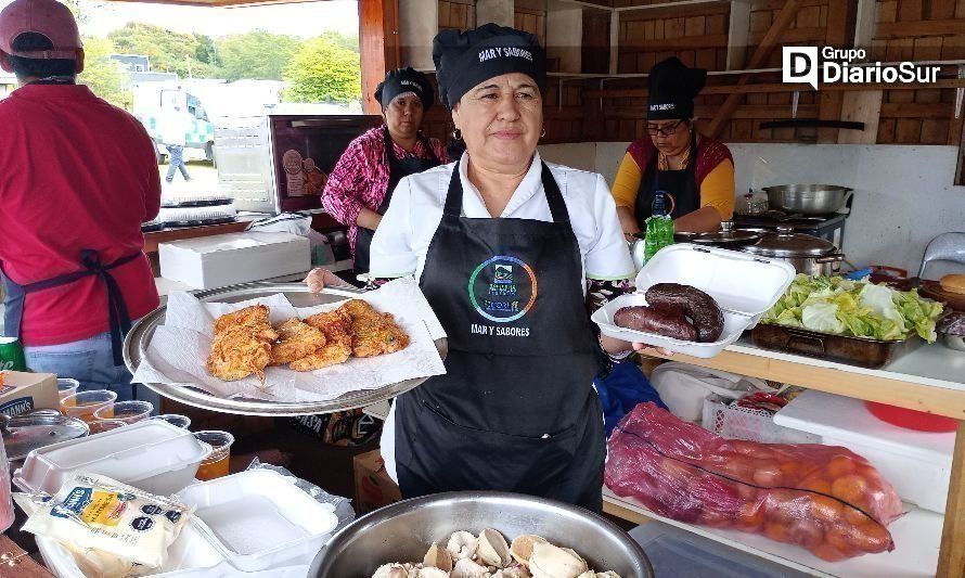 Mujeres chilotas dieron el vamos a sus emprendimientos con feria gastronómica 