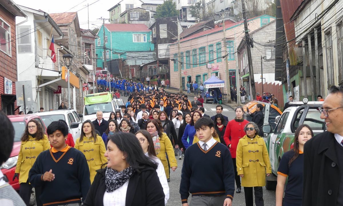 Con gran afluencia de público Chonchi rinde homenaje al “Día de las Glorias Navales”.