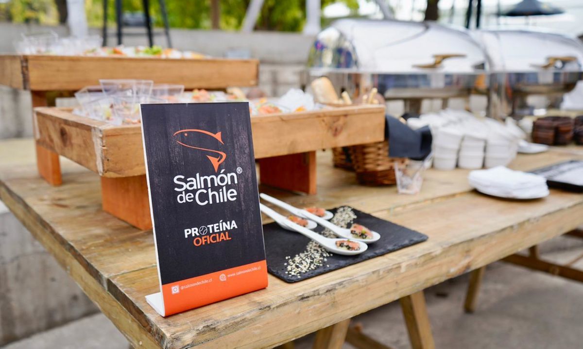 La proteína oficial: El salmón se toma las canchas del Santiago Premier Padel 2024