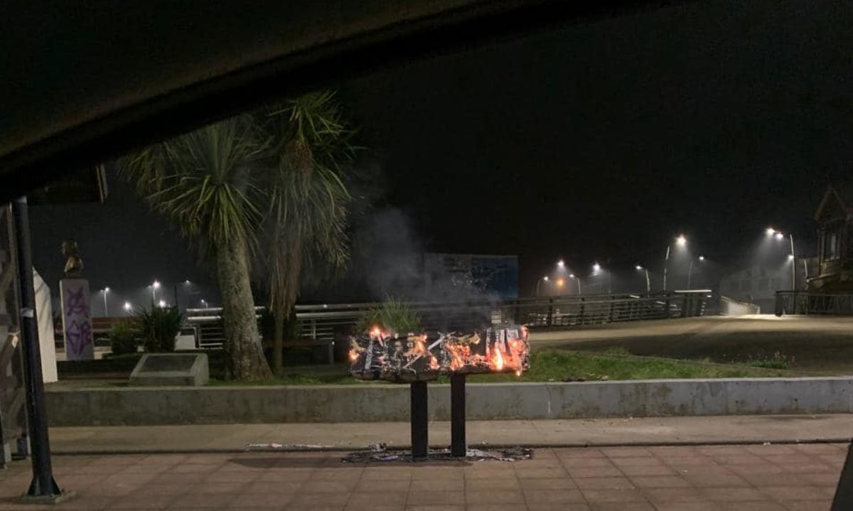 Aún no es inaugurada y ya vandalizaron tramo nuevo de la costanera de Ancud