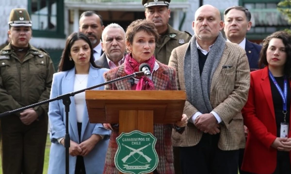 Ministra del Interior Carolina Tohá visita Chiloé y aborda desafíos en seguridad