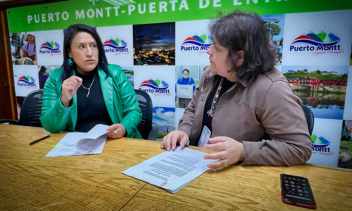 Municipio de Puerto Montt y JUNAEB firman convenio para reforzar el Programa Habilidades para la Vida en la educación municipal