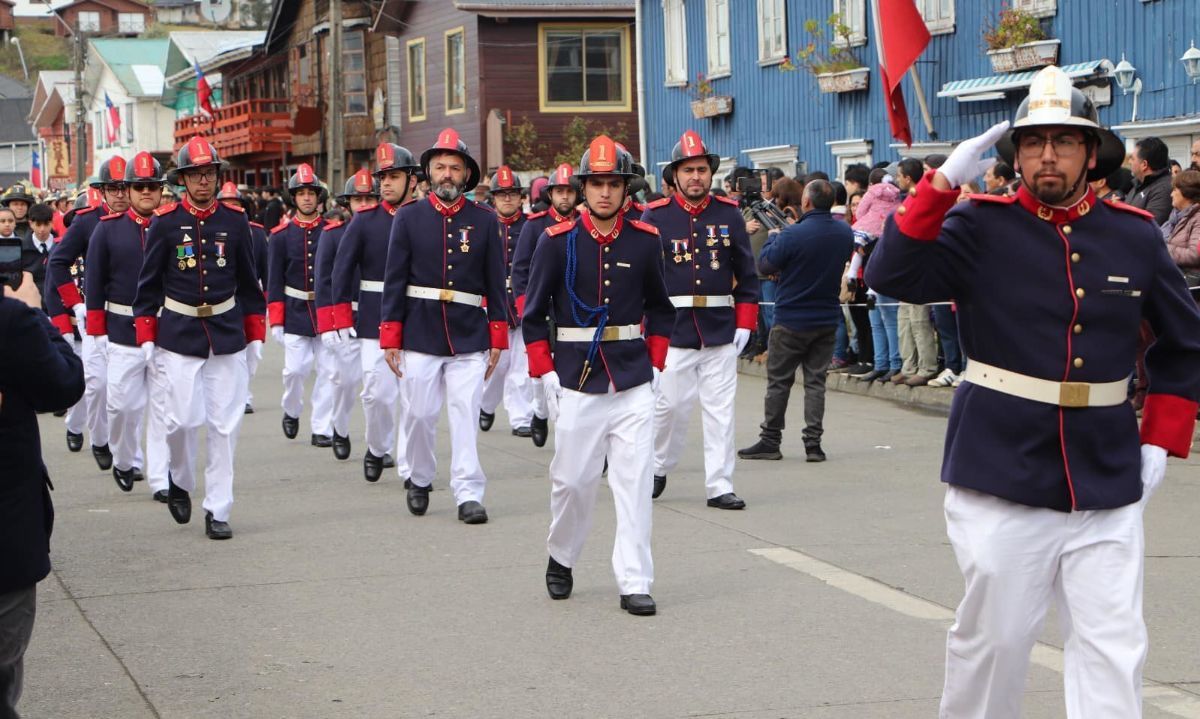 Con una gran concurrencia de público fue celebrado el desfile de Fiestas Patrias en Chonchi