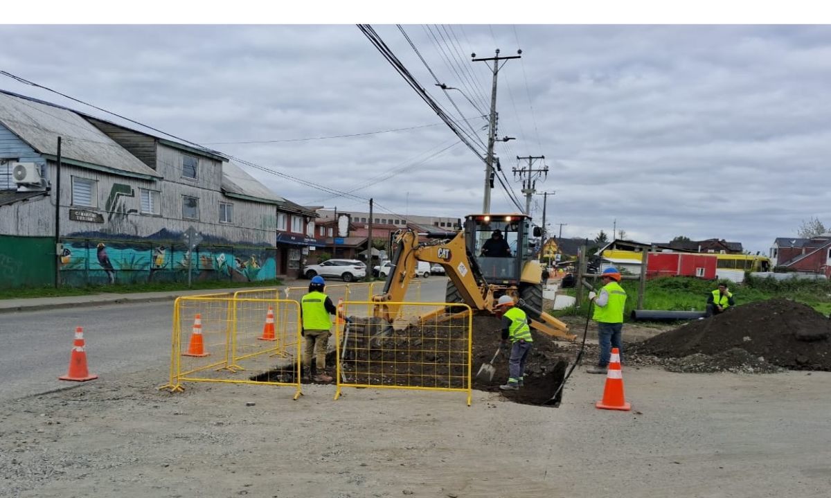 Renovación de la red de agua potable en Llanquihue presenta un 70% de avance